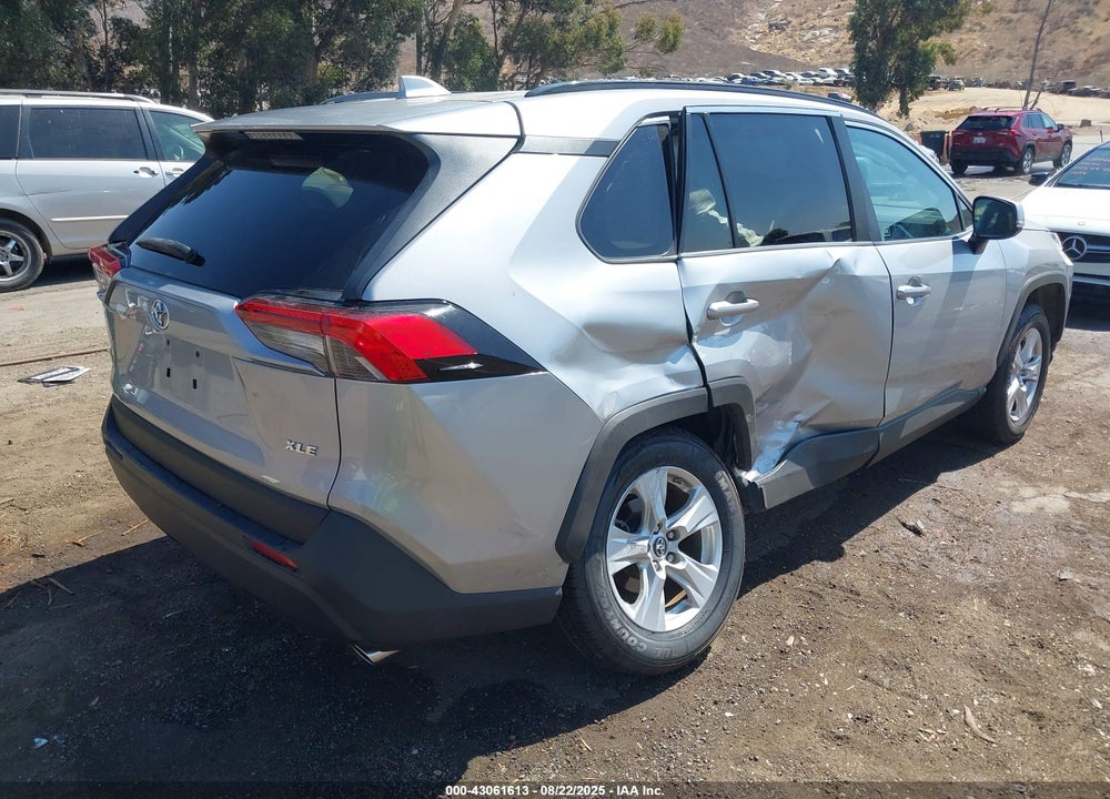 2019 TOYOTA RAV4 XLE VIN: 2T3W1RFV6KW011372
