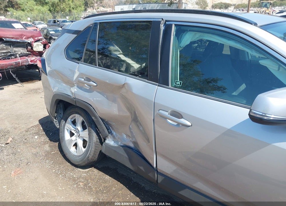 2019 TOYOTA RAV4 XLE VIN: 2T3W1RFV6KW011372