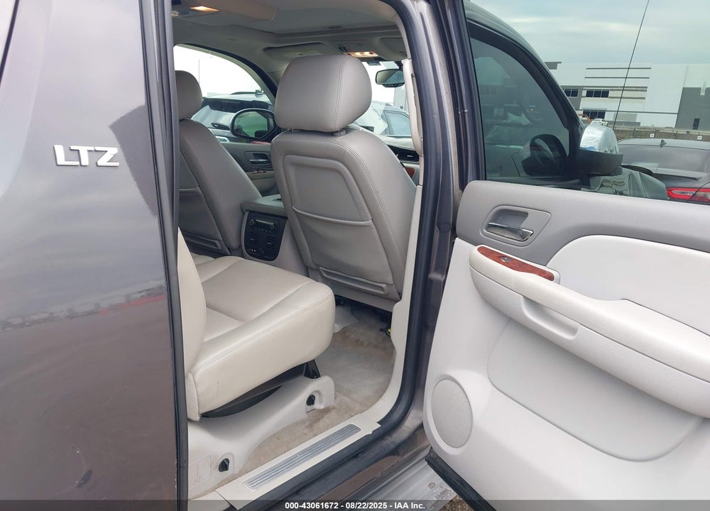 2010 CHEVROLET AVALANCHE VIN: 3GNNCGE01AG239057