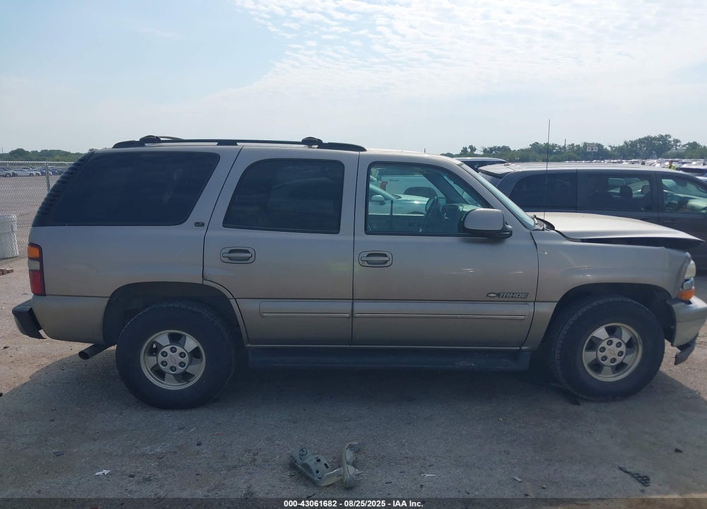 2002 CHEVROLET TAHOE LT VIN: 1GNEC13Z22R138125