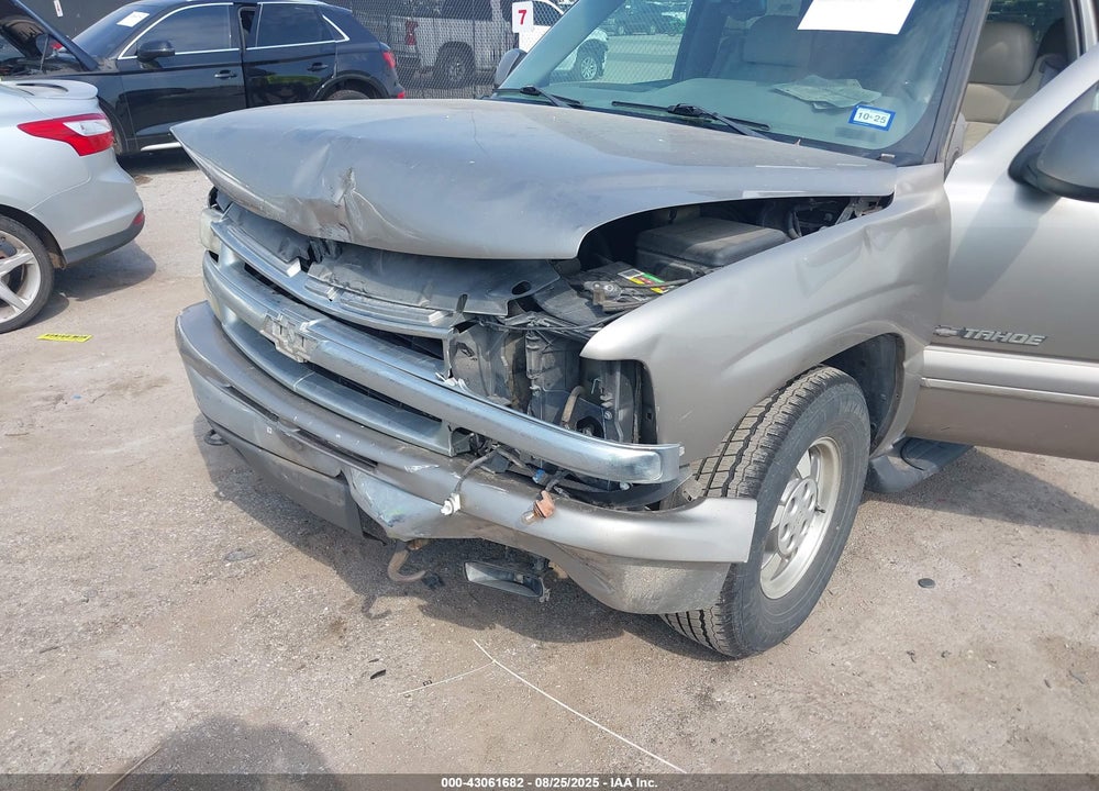 2002 CHEVROLET TAHOE LT VIN: 1GNEC13Z22R138125