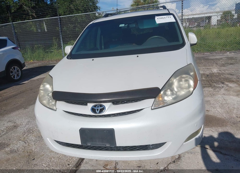 2010 TOYOTA SIENNA XLE VIN: 5TDYK4CC1AS339231