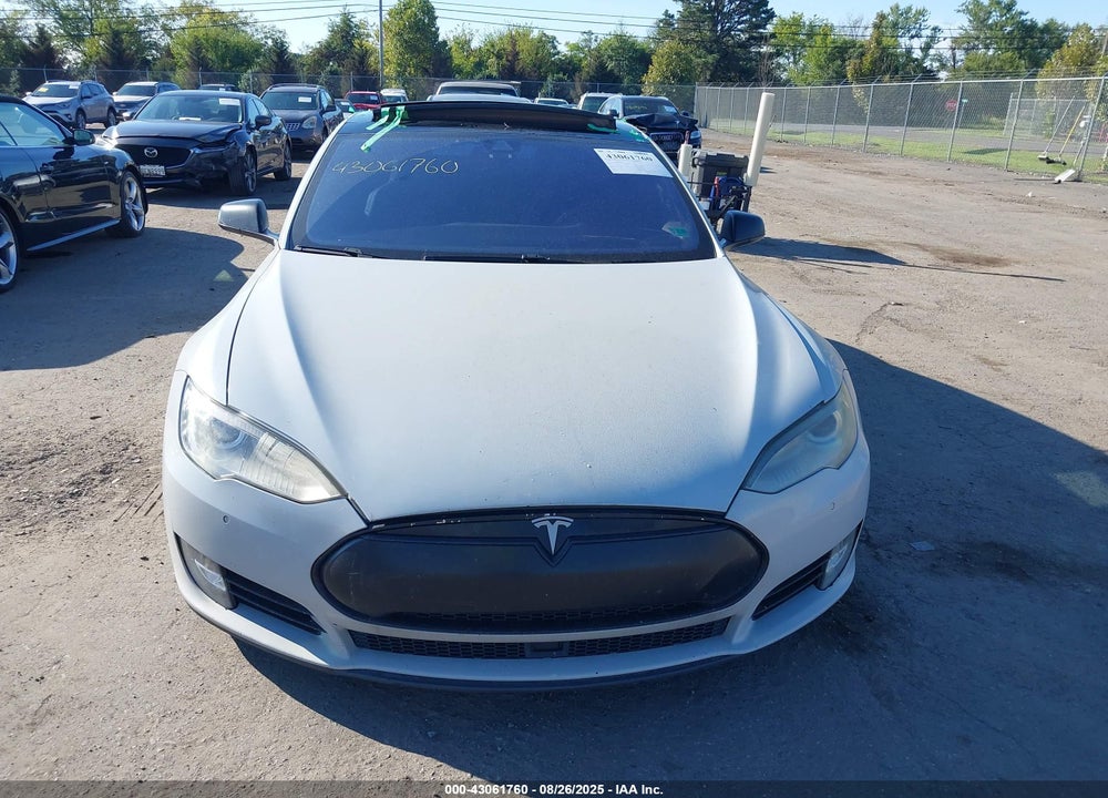 2015 TESLA MODEL S VIN: 5YJSA1H21FFP76844