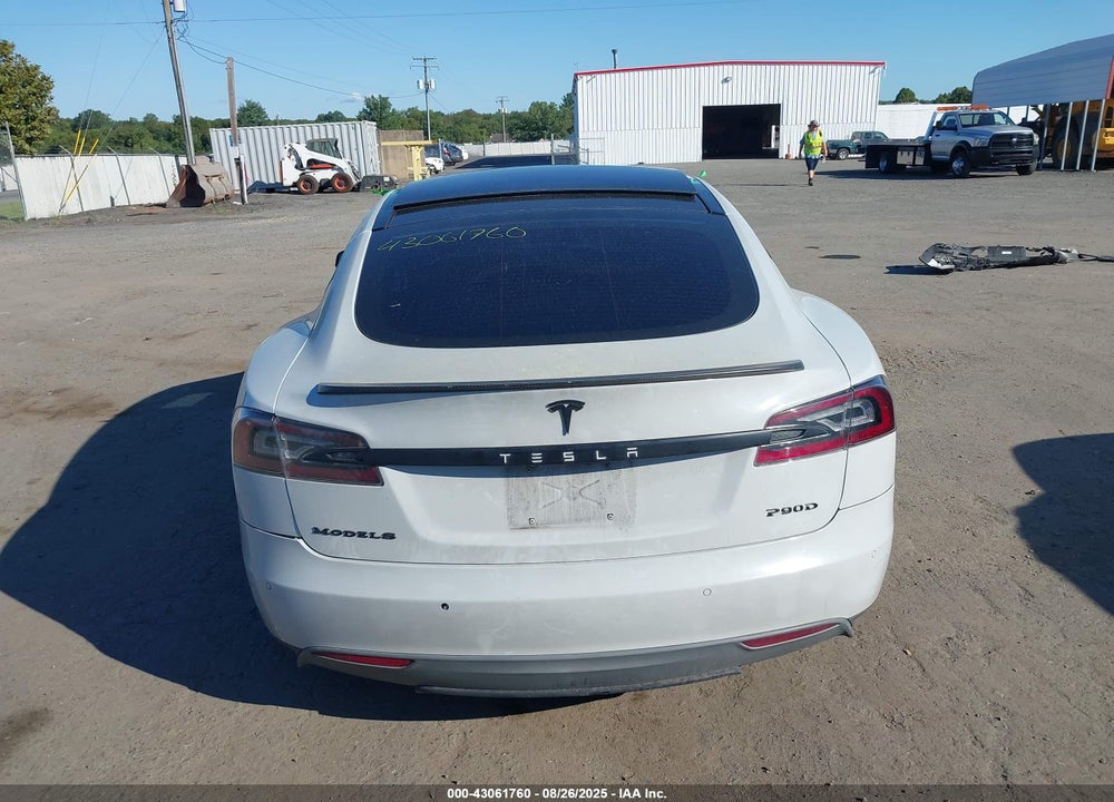 2015 TESLA MODEL S VIN: 5YJSA1H21FFP76844
