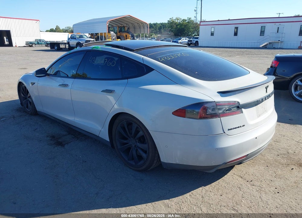 2015 TESLA MODEL S VIN: 5YJSA1H21FFP76844