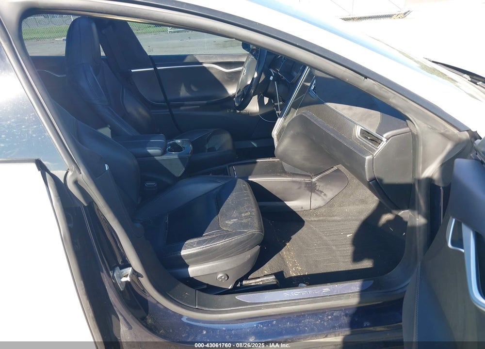 2015 TESLA MODEL S VIN: 5YJSA1H21FFP76844