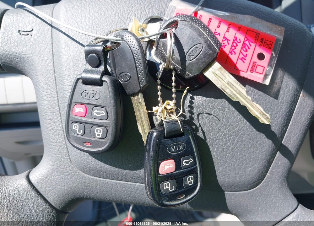 2006 KIA SPECTRA EX/LX/SX VIN: KNAFE121865270402
