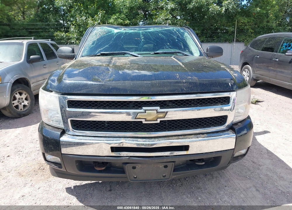 2011 CHEVROLET SILVERADO 1500 LT VIN: 1GCRKSE39BZ285389