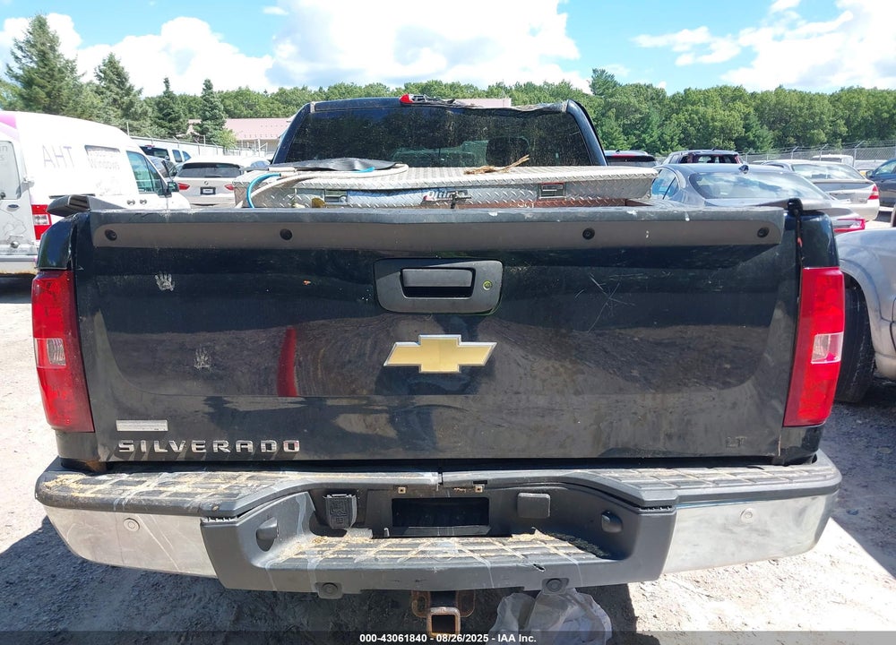 2011 CHEVROLET SILVERADO 1500 LT VIN: 1GCRKSE39BZ285389