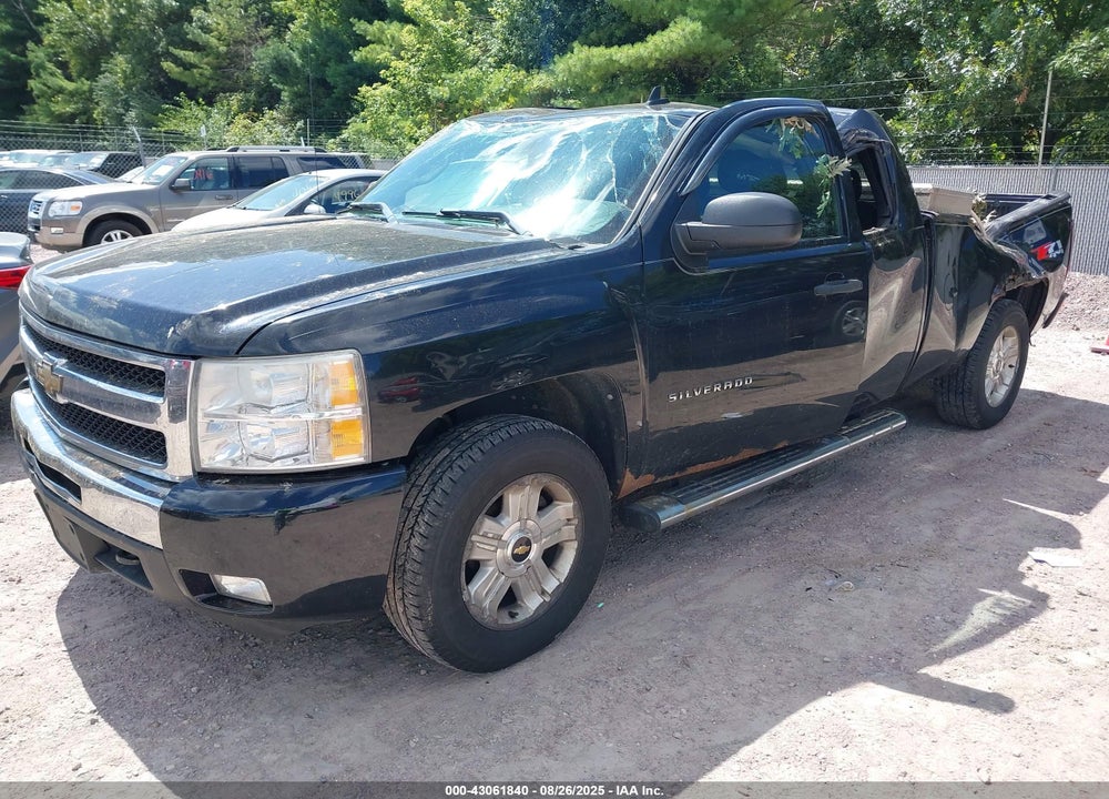 2011 CHEVROLET SILVERADO 1500 LT VIN: 1GCRKSE39BZ285389