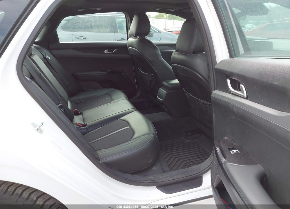 2024 KIA K5 VIN: 5XXG64J25RG242606