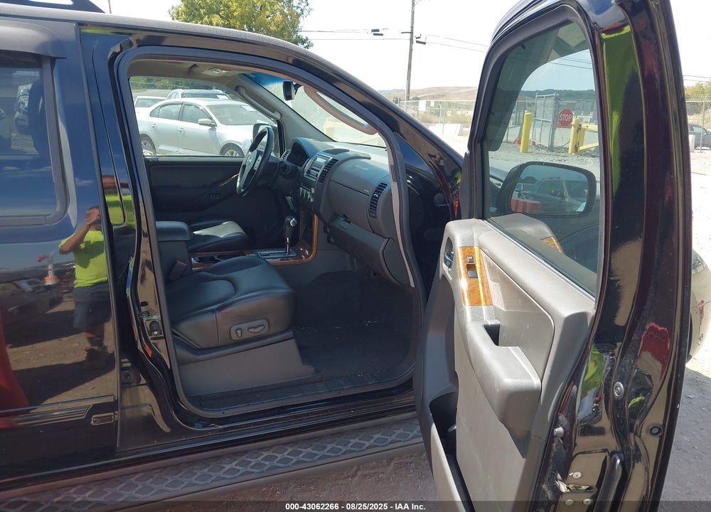 2006 NISSAN PATHFINDER LE VIN: 5N1AR18U16C628112