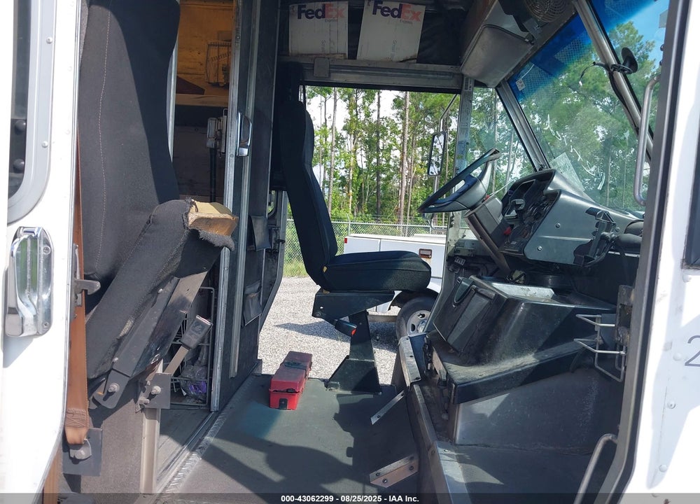 2012 FREIGHTLINER CHASSIS VIN: 4UZAAPDU1CCBR1646