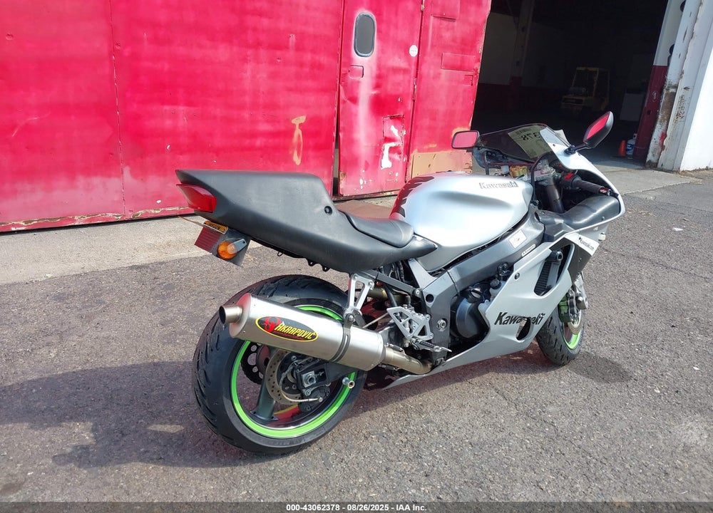 2000 KAWASAKI ZX750 P VIN: JKAZXDP11YA048082