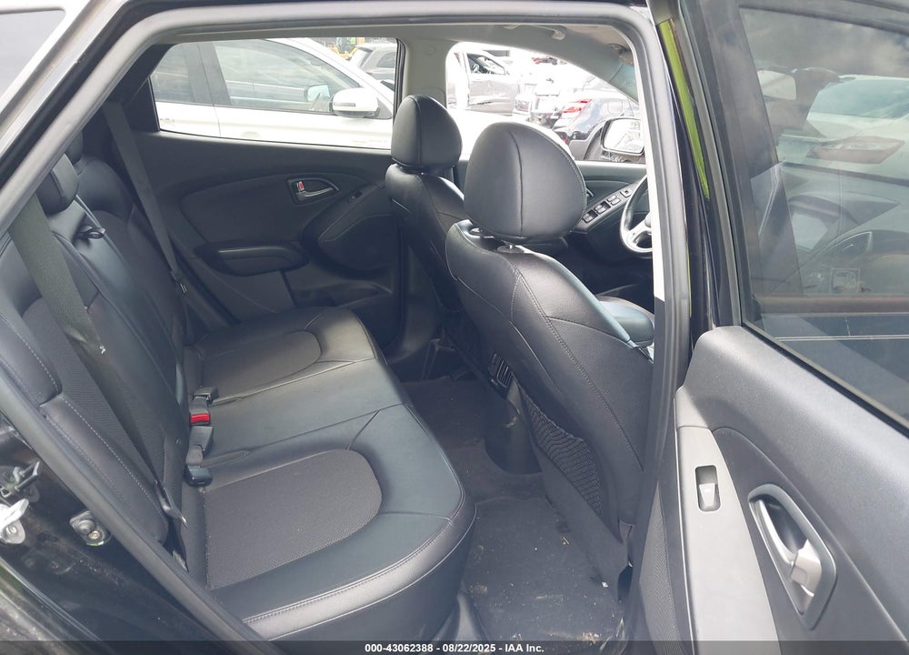 2015 HYUNDAI TUCSON VIN: KM8JU3AG6FU046452