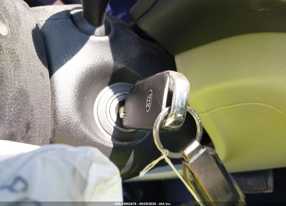 2020 KIA SOUL VIN: KNDJ23AUXL7077682