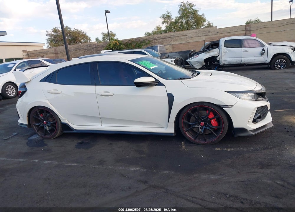 2018 HONDA CIVIC TYPE-R TOURING VIN: SHHFK8G72JU204242