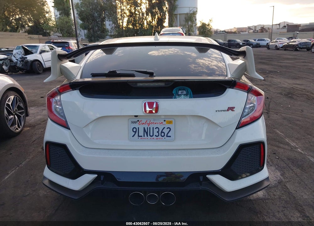 2018 HONDA CIVIC TYPE-R TOURING VIN: SHHFK8G72JU204242