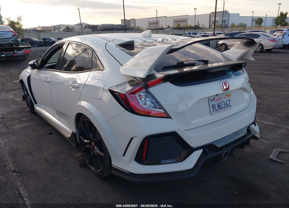 2018 HONDA CIVIC TYPE-R TOURING VIN: SHHFK8G72JU204242