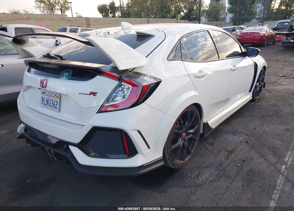 2018 HONDA CIVIC TYPE-R TOURING VIN: SHHFK8G72JU204242