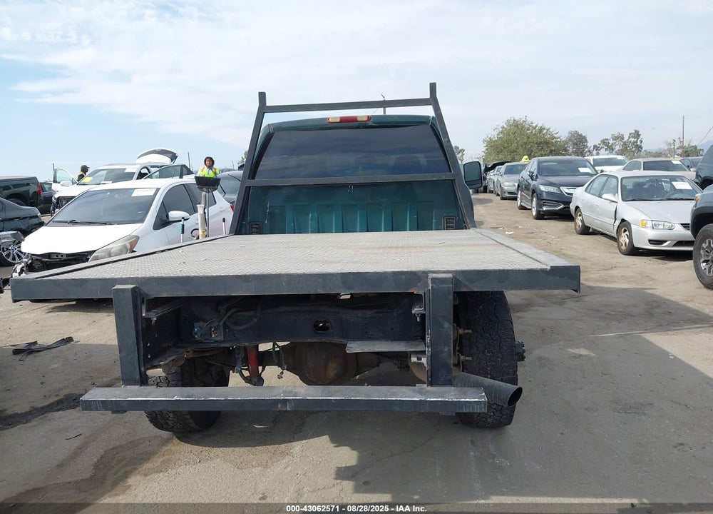 2004 CHEVROLET SILVERADO 3500 LS VIN: 1GCJC33154F174716