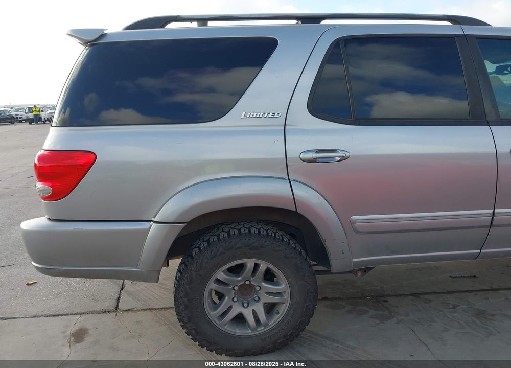 2007 TOYOTA SEQUOIA LIMITED V8 VIN: 5TDBT48A77S286733