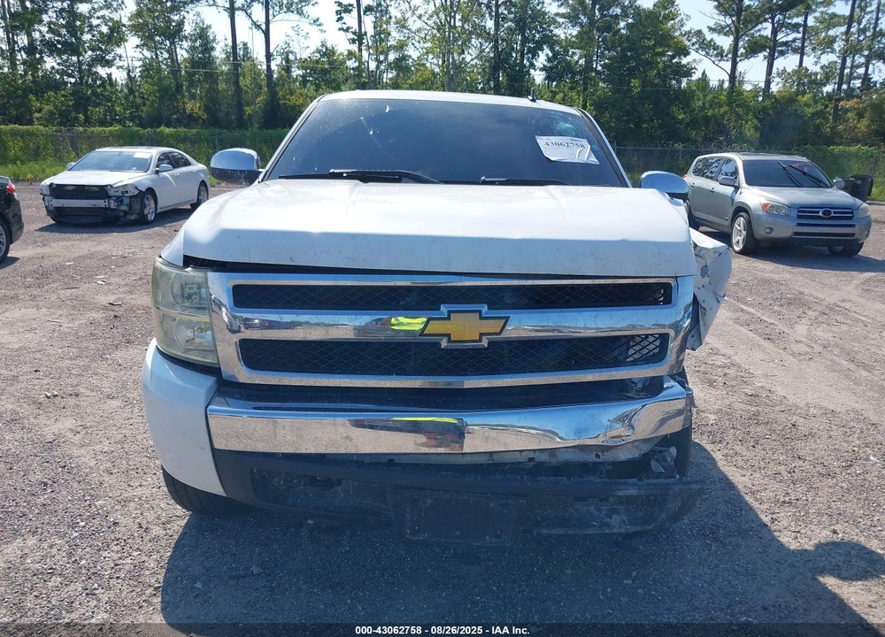 2008 CHEVROLET SILVERADO 1500 LS VIN: 2GCEK13C881181179