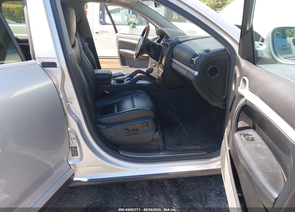 2004 PORSCHE CAYENNE S VIN: WP1AB29PX4LA62020