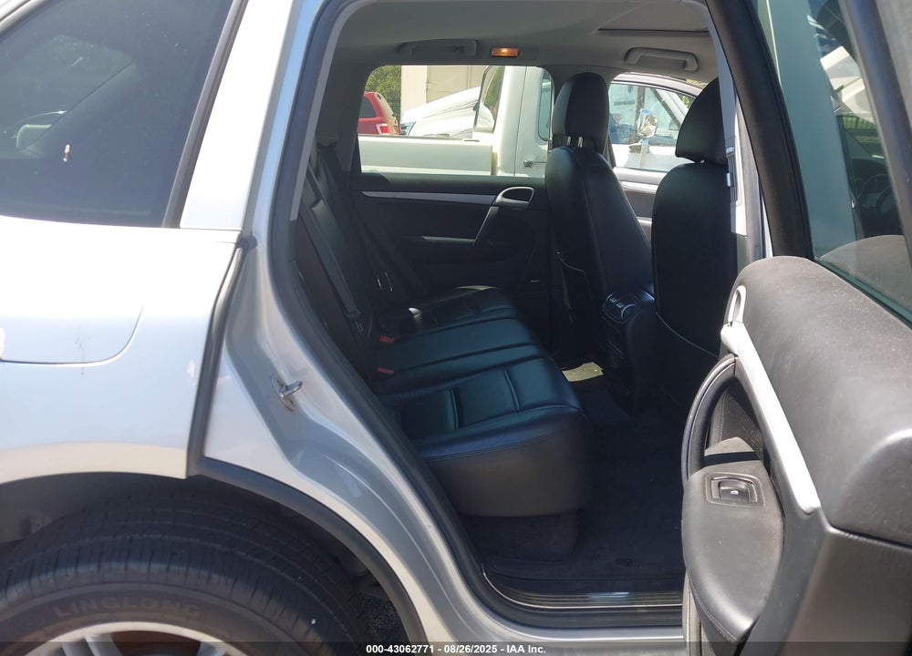 2004 PORSCHE CAYENNE S VIN: WP1AB29PX4LA62020