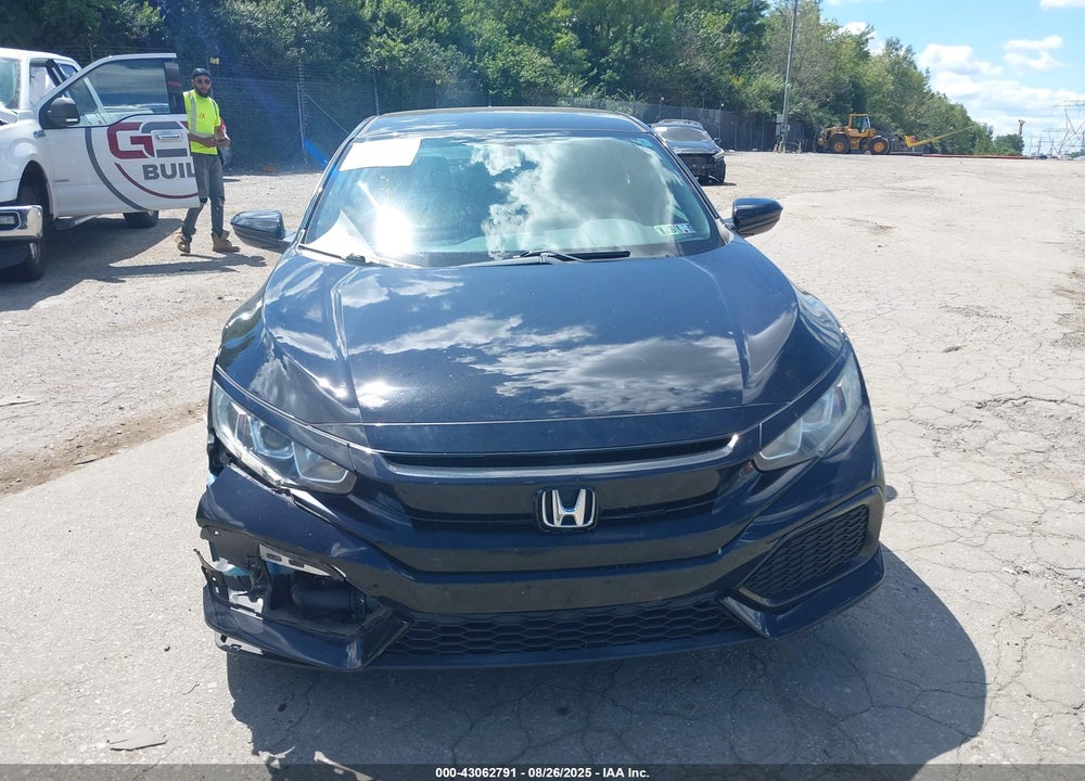 2018 HONDA CIVIC VIN: SHHFK7H2XJU410017
