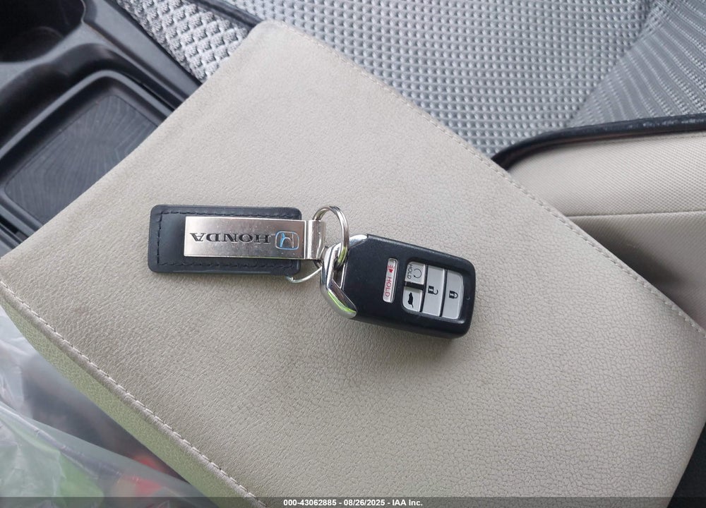 2018 HONDA CR-V VIN: 2HKRW1H52JH519258