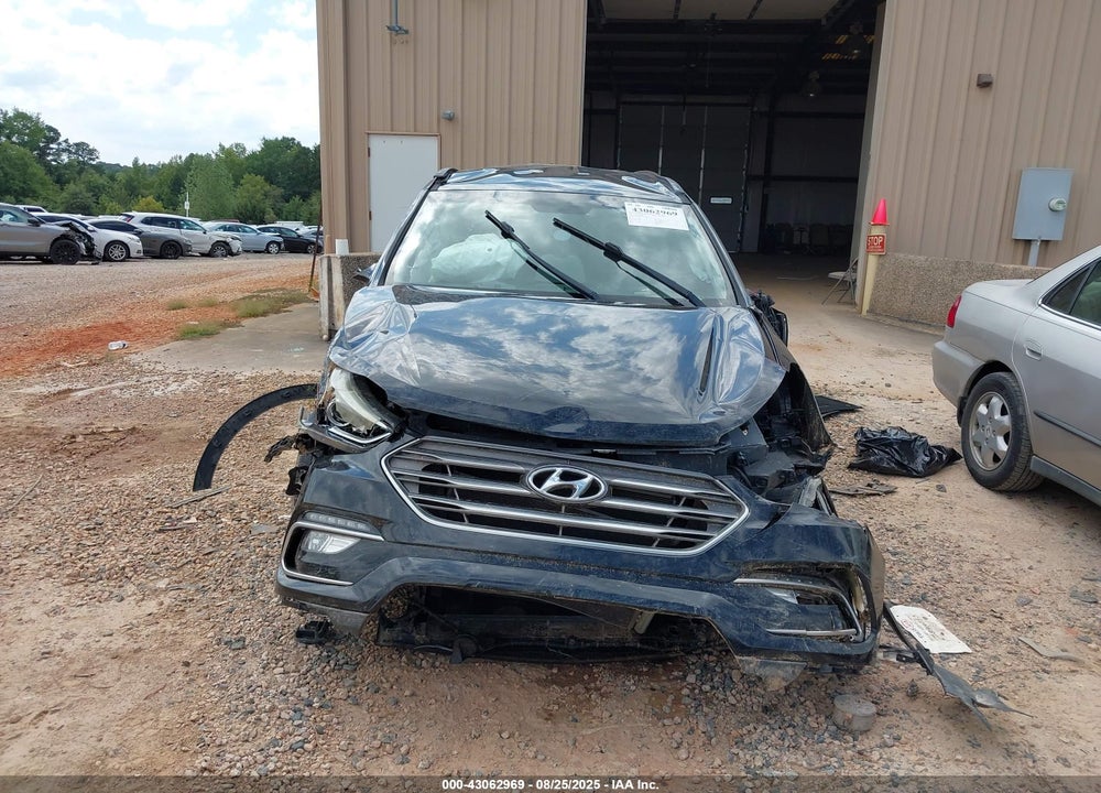 2017 HYUNDAI SANTA FE VIN: 5NMZU3LB8HH019112