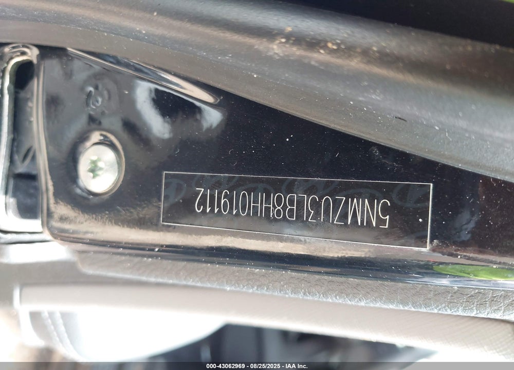 2017 HYUNDAI SANTA FE VIN: 5NMZU3LB8HH019112