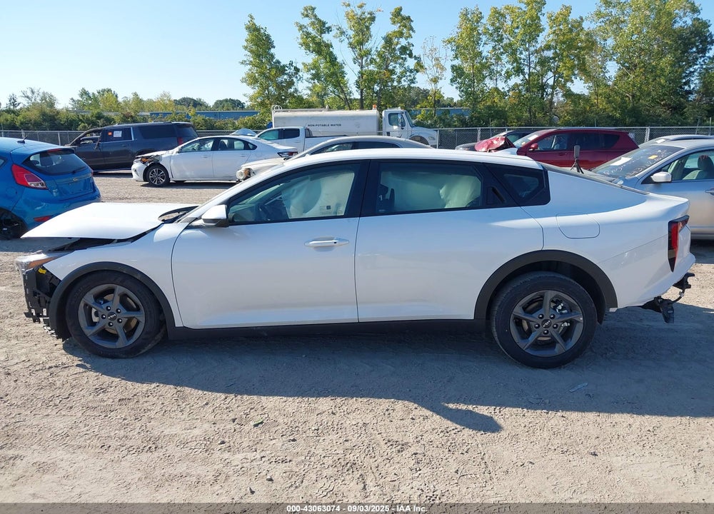 2025 KIA K4 VIN: 3KPFT4DE3SE177439