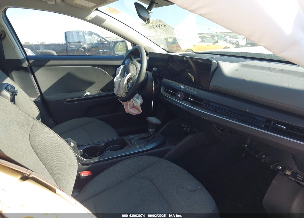 2025 KIA K4 VIN: 3KPFT4DE3SE177439