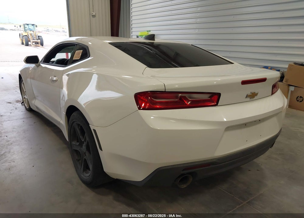 2016 CHEVROLET CAMARO VIN: 1G1FA1RX4G0172015