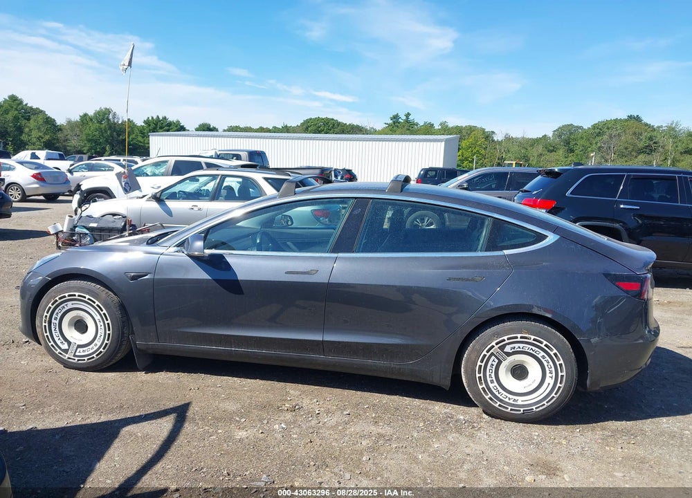 2018 TESLA MODEL 3 LONG RANGE/PERFORMANCE VIN: 5YJ3E1EB5JF103691