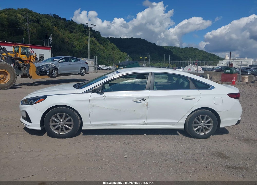 2018 HYUNDAI SONATA SE VIN: 5NPE24AF2JH673533