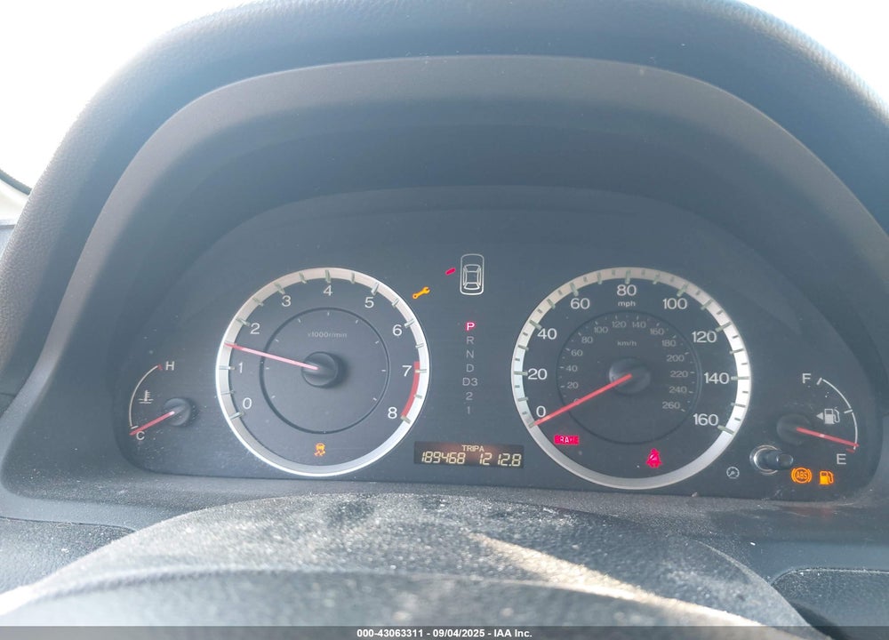 2011 HONDA ACCORD VIN: 1HGCP2F37BA004485