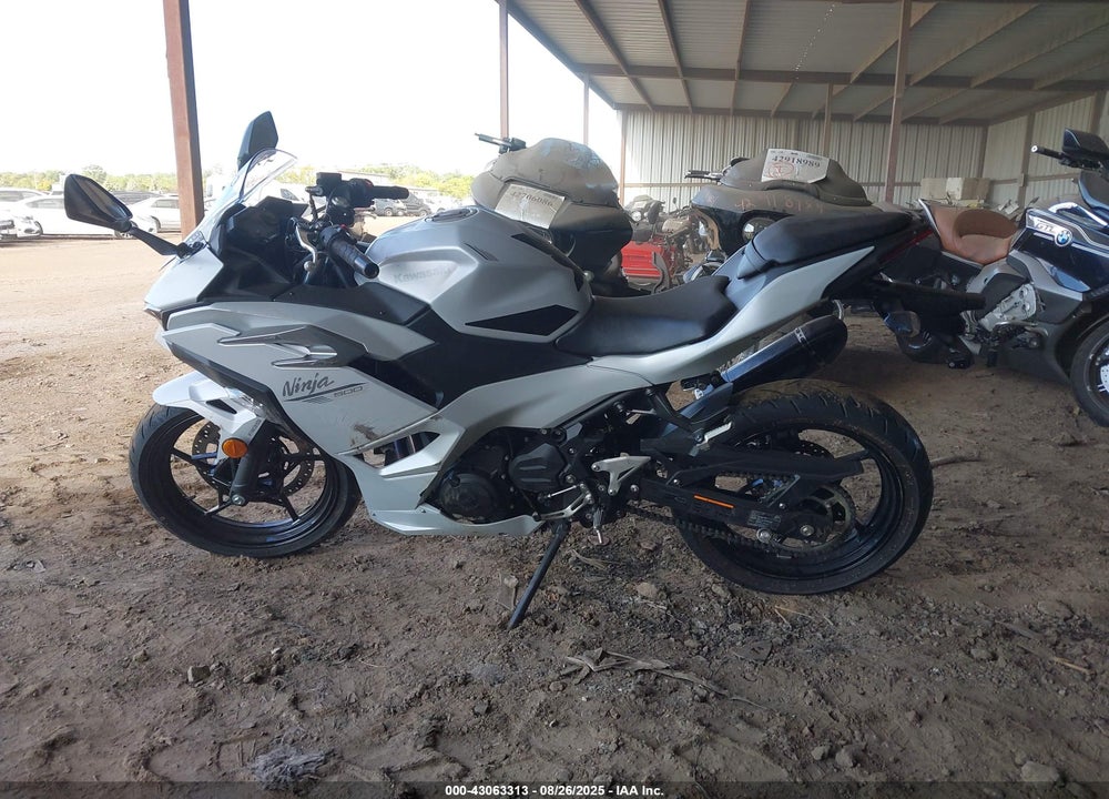 2025 KAWASAKI EX500 VIN: ML5EXGG12SDA61500