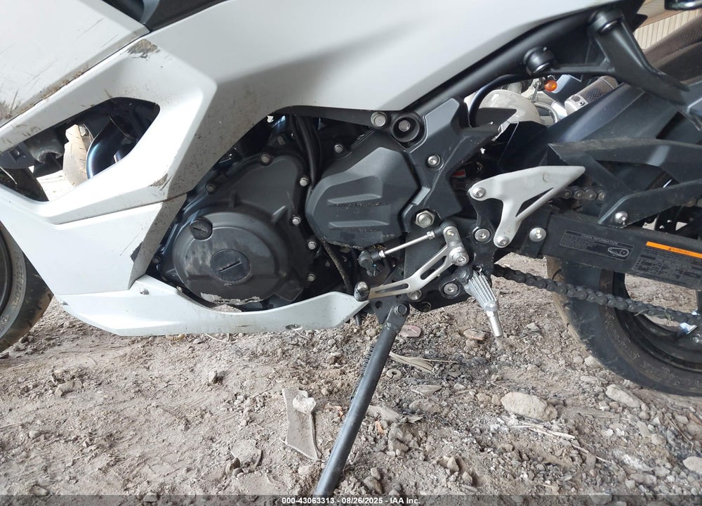 2025 KAWASAKI EX500 VIN: ML5EXGG12SDA61500