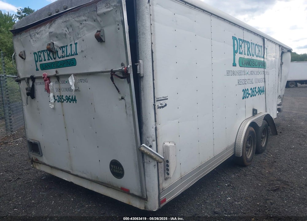 2010 WELLS CARGO 24\' ENCLOSED TRAILER VIN: 1WC200L27A8016489
