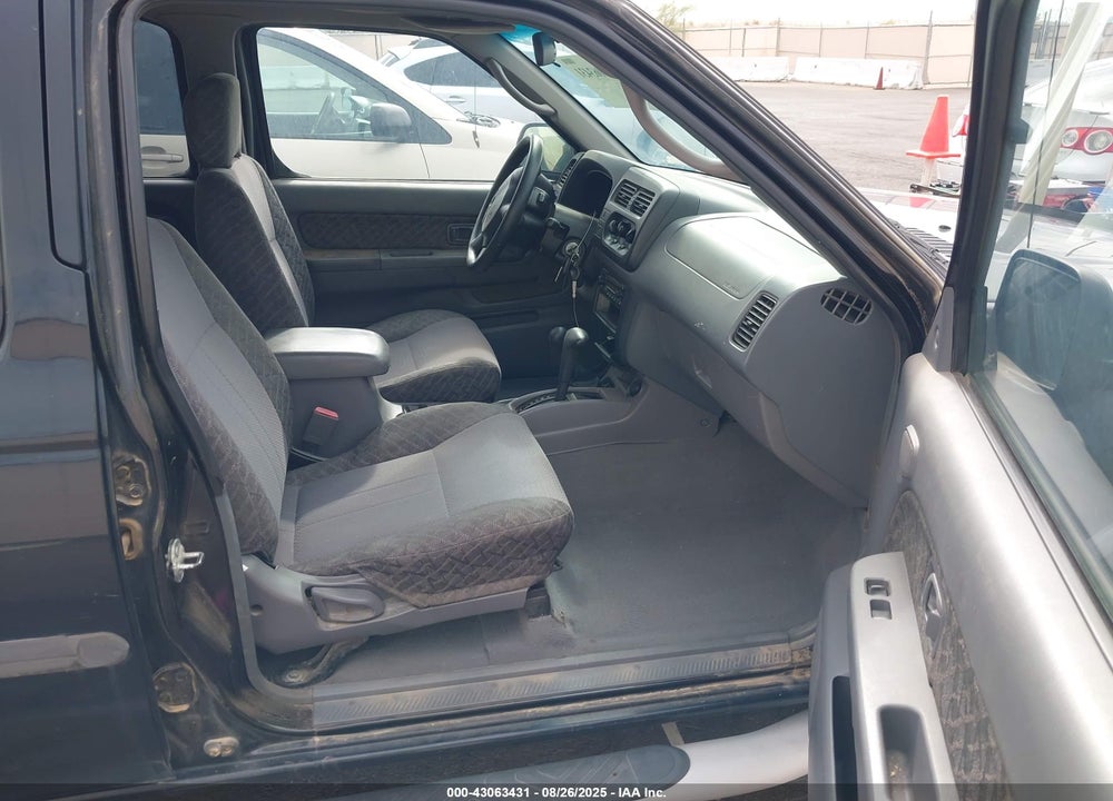 2001 NISSAN XTERRA XE VIN: 5N1ED28YX1C571863
