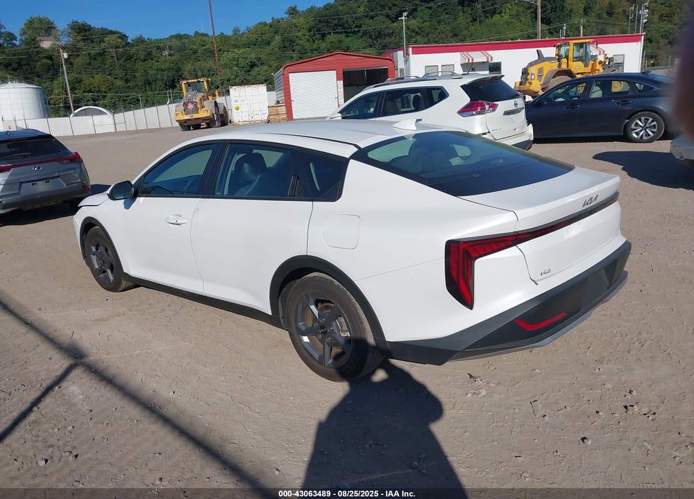 2025 KIA K4 VIN: 3KPFT4DE7SE029942