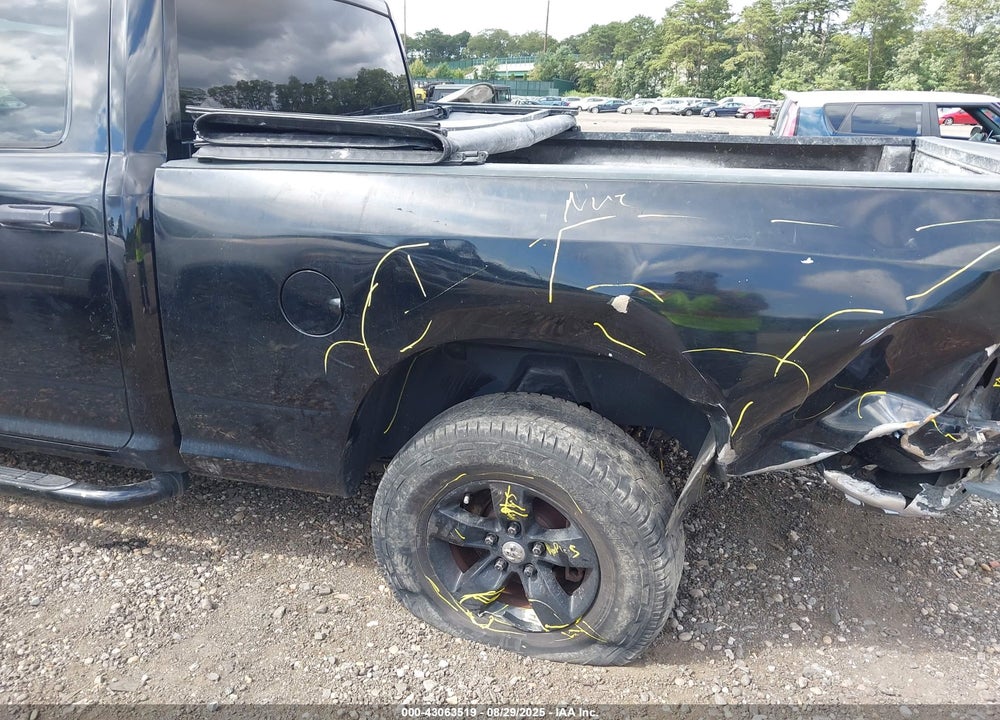 2013 RAM 1500 VIN: 1C6RR6FG0DS665471
