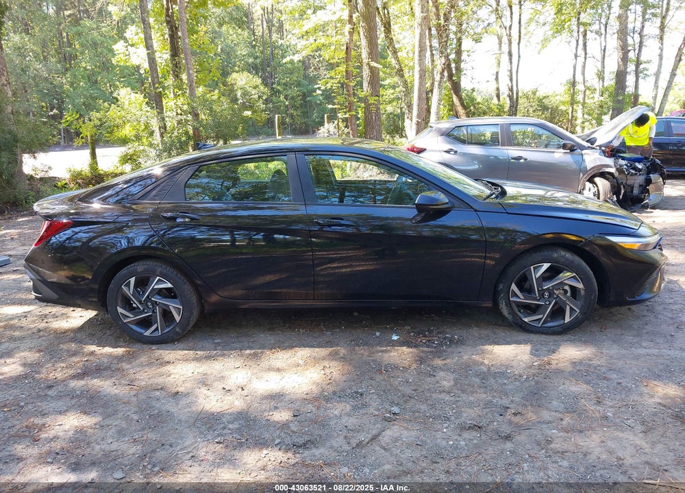2025 HYUNDAI ELANTRA VIN: KMHLM4DG9SU973191