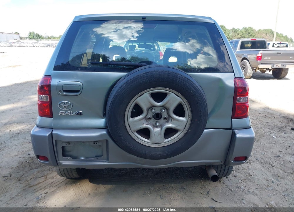 2005 TOYOTA RAV4 VIN: JTEGD20V650084628