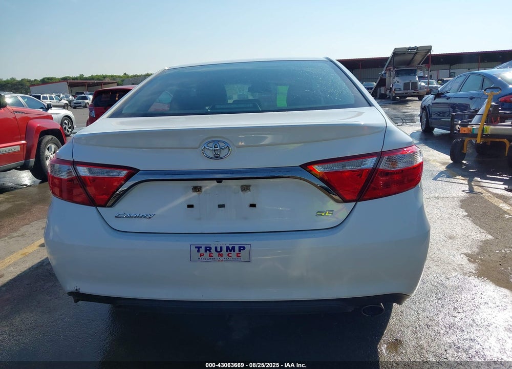 2017 TOYOTA CAMRY SE VIN: 4T1BF1FK4HU372639