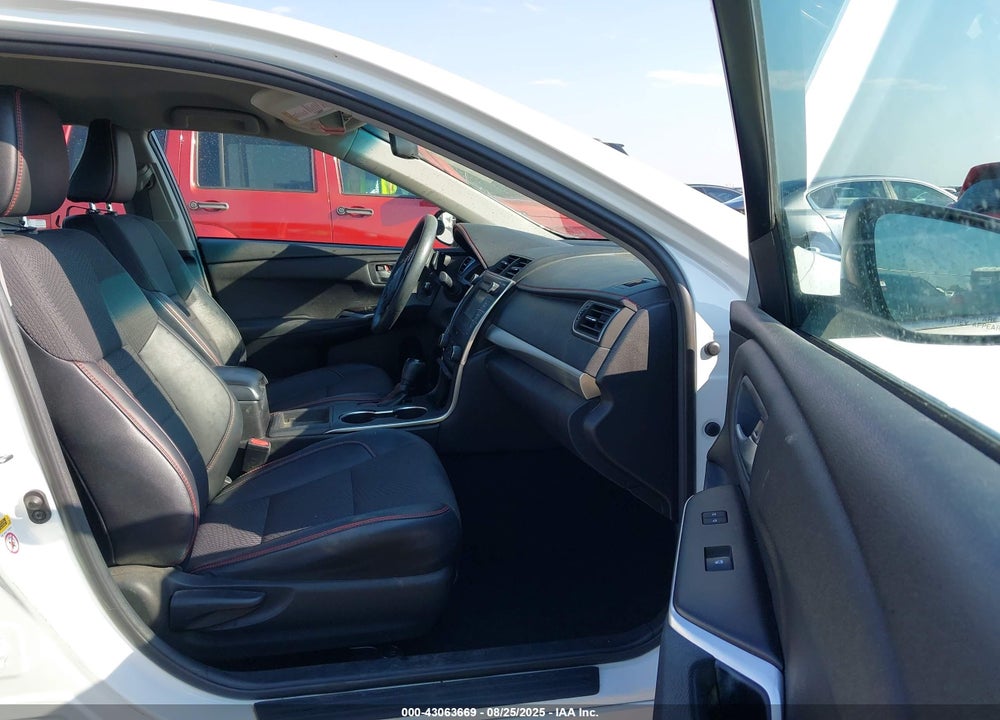 2017 TOYOTA CAMRY SE VIN: 4T1BF1FK4HU372639