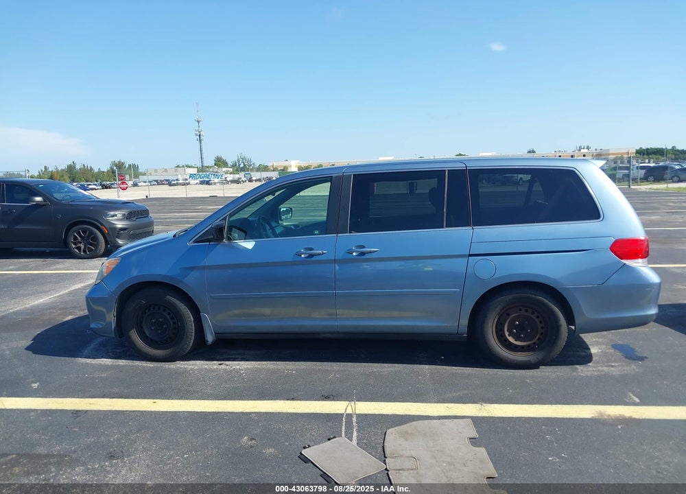 2010 HONDA ODYSSEY LX VIN: 5FNRL3H20AB098004